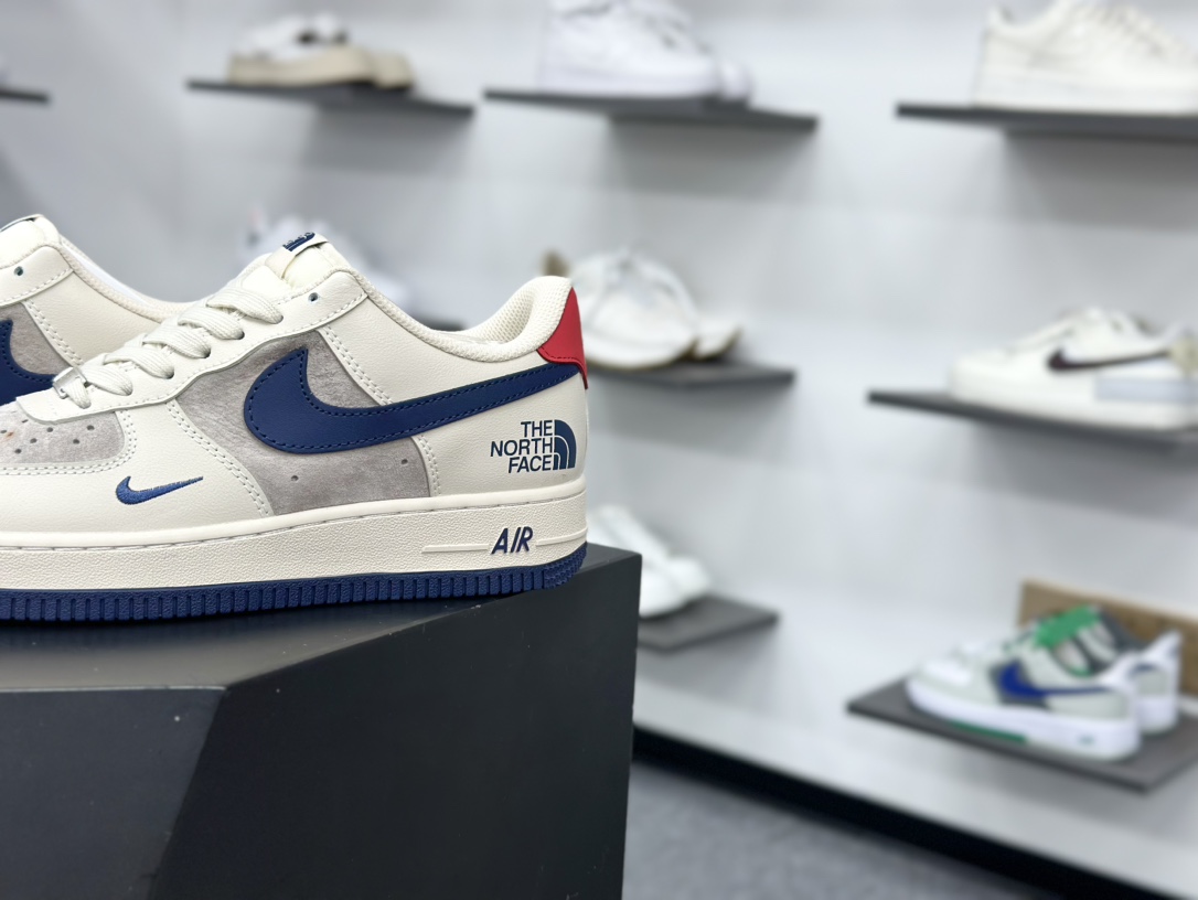 260 Nike Air Force 1 Low 07 x The North Face 米蓝小钩 XX3168-133