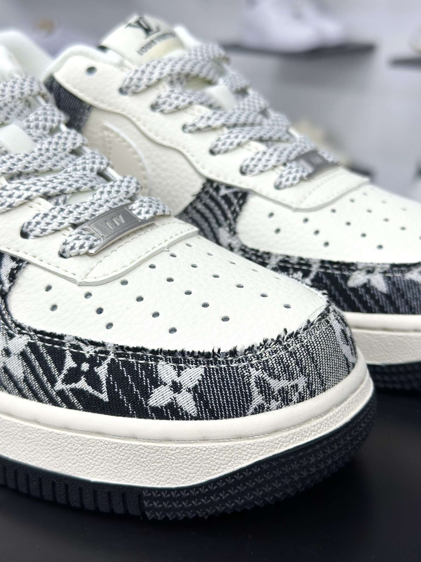 260 Nike Air Force 1 Low 07 x Louis Vuitton 黑白牛仔满天星 XS1958-585