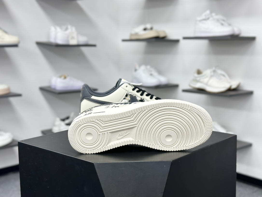 Air Force 1 '07 Low 小黑猫涂鸦 FJ7740-710