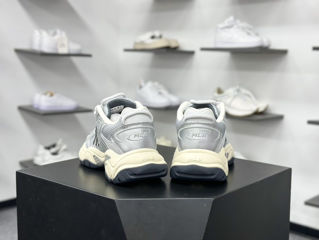 200 NY美国榄球洋基队 x MLB Chunky Runner Basic 厚底老爹厚底休闲运动慢跑鞋 3ASHW075N
