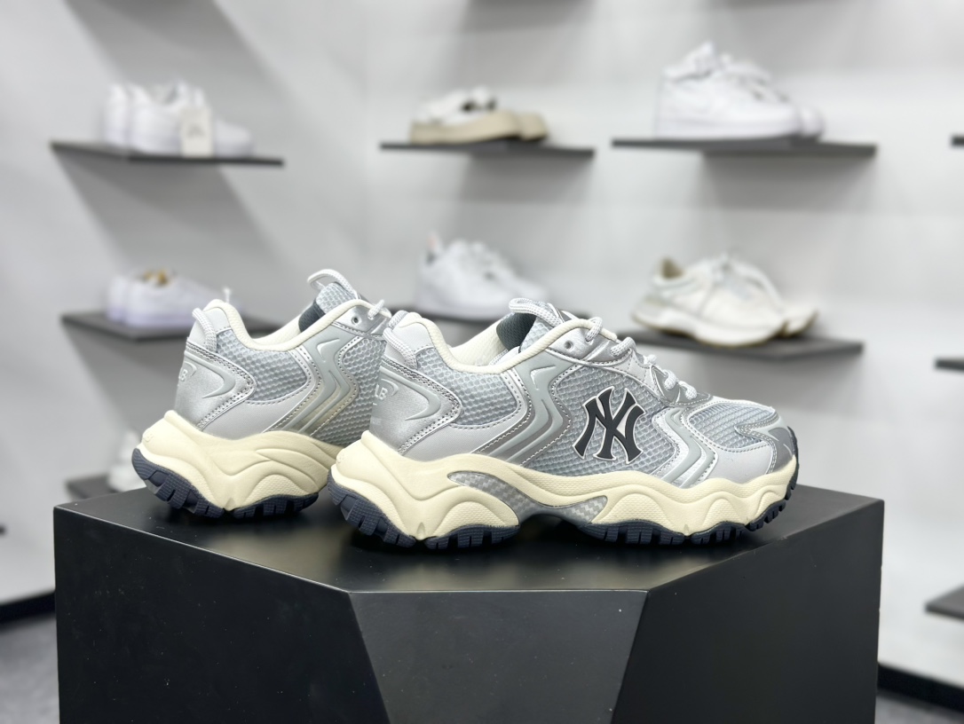 200 NY美国榄球洋基队 x MLB Chunky Runner Basic 厚底老爹厚底休闲运动慢跑鞋 3ASHW075N