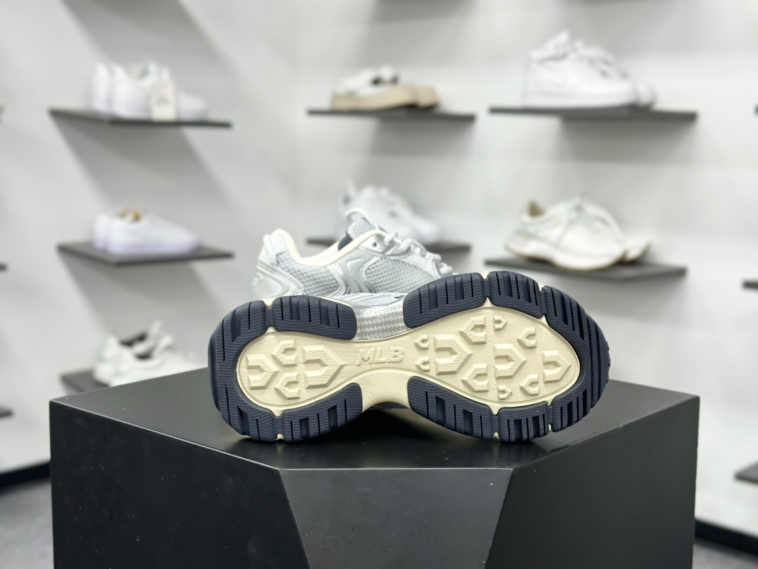 200 NY美国榄球洋基队 x MLB Chunky Runner Basic 厚底老爹厚底休闲运动慢跑鞋 3ASHW075N