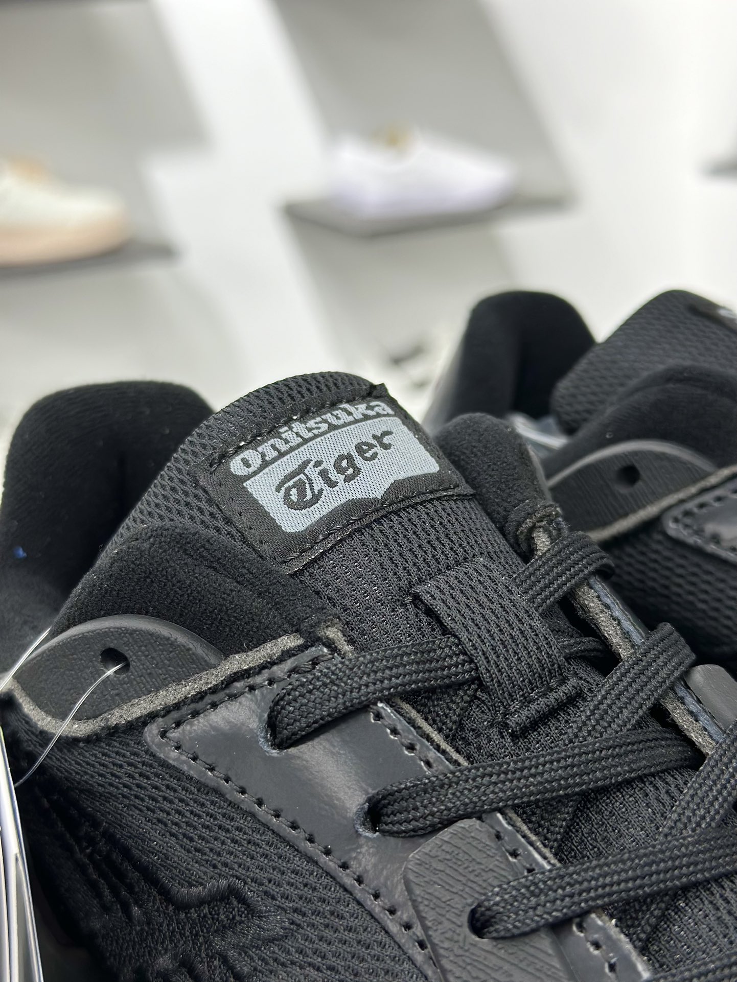 鬼冢虎 Onitsuka Tiger MOAGE CO Low 摩纳哥CO系列低帮 厚底复古经典慢跑鞋 1183C438-001