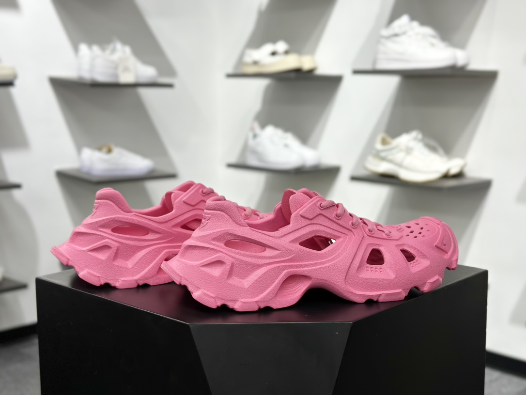 BALENCIAGA 巴黎世家洞洞鞋 超软运动洞洞拖鞋
