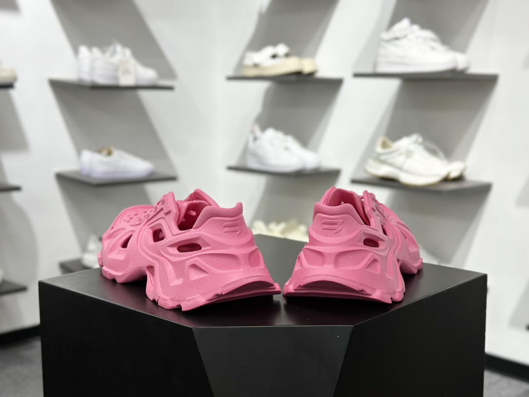 BALENCIAGA 巴黎世家洞洞鞋 超软运动洞洞拖鞋