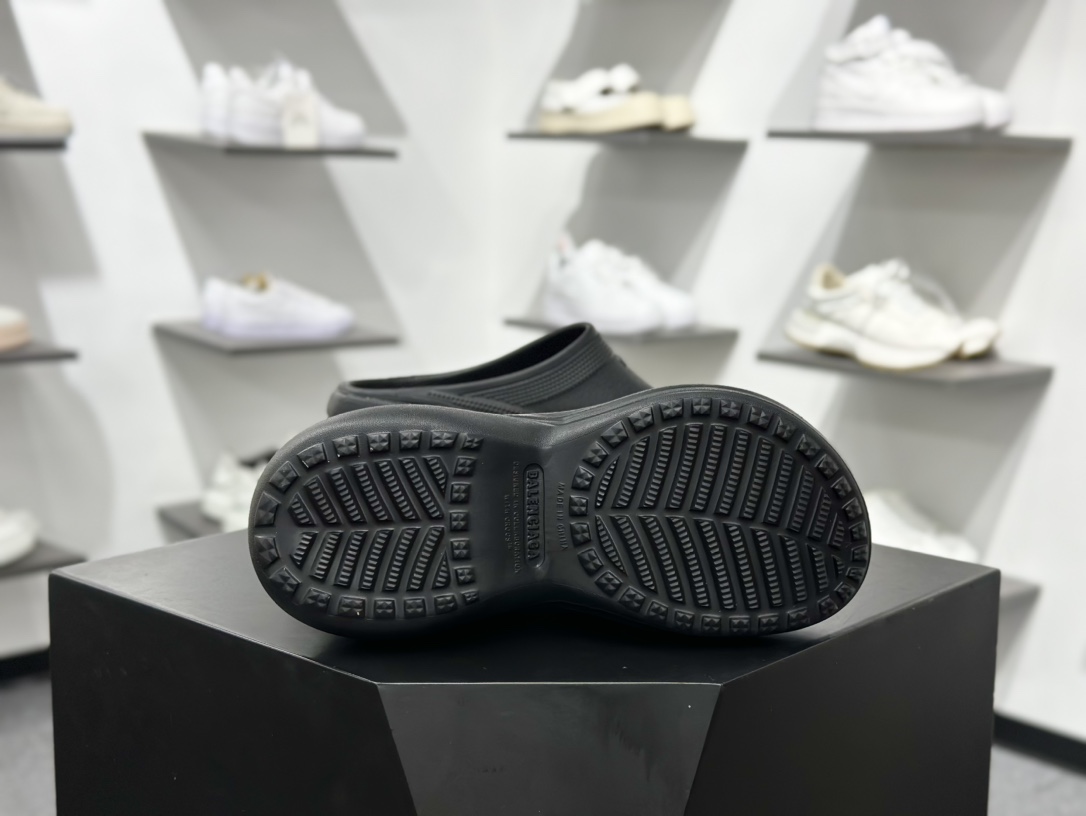 巴黎世家BALENCIAGA x Crocs Cruise Platform Mule Sandals 百搭休闲包头式凉拖鞋式凉鞋”全黑”720762 W1S8E 1000