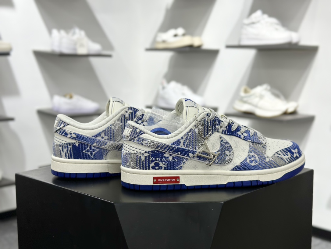 路易威登Louis Vuitton x Nike SB Dunk Low”LV Monogram”扣篮滑板板鞋“牛仔蓝米白LV提花” SC9772-808