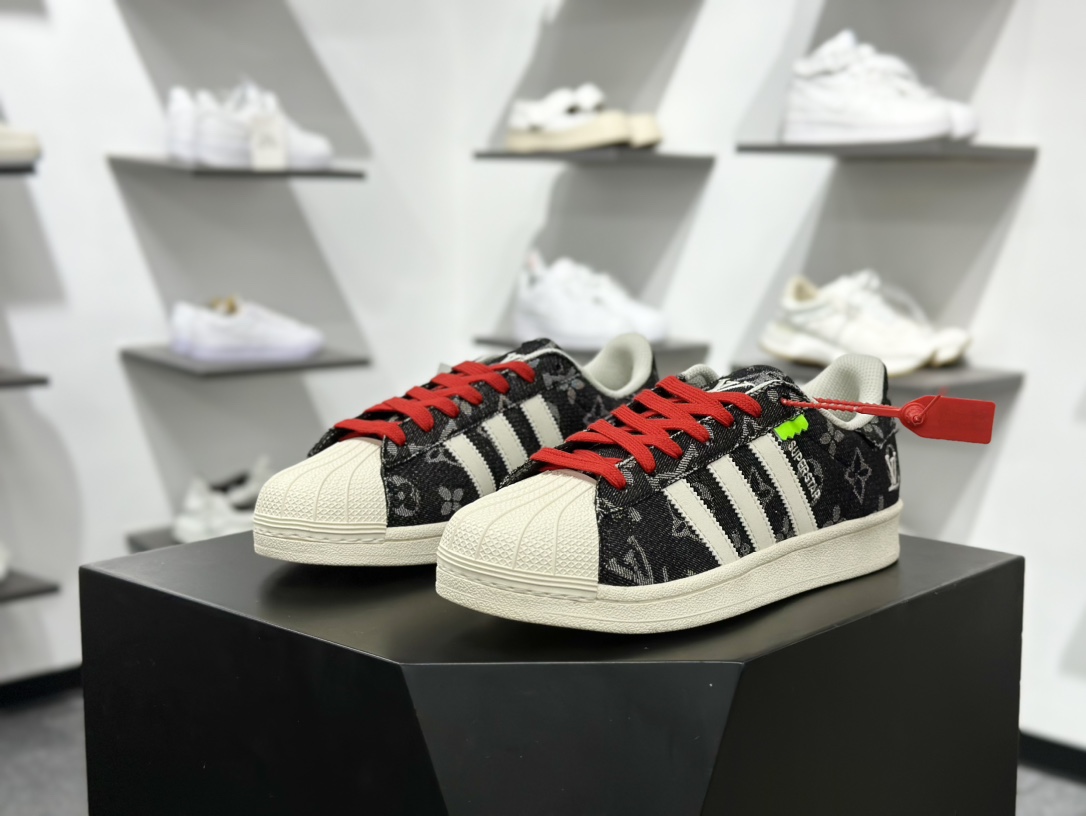 路易威登Louis Vuitton x Adidas Originals Superstar”Black/White//LV Monogram”贝壳头系列低帮板鞋“牛仔黑白LV老花提花” IG1988