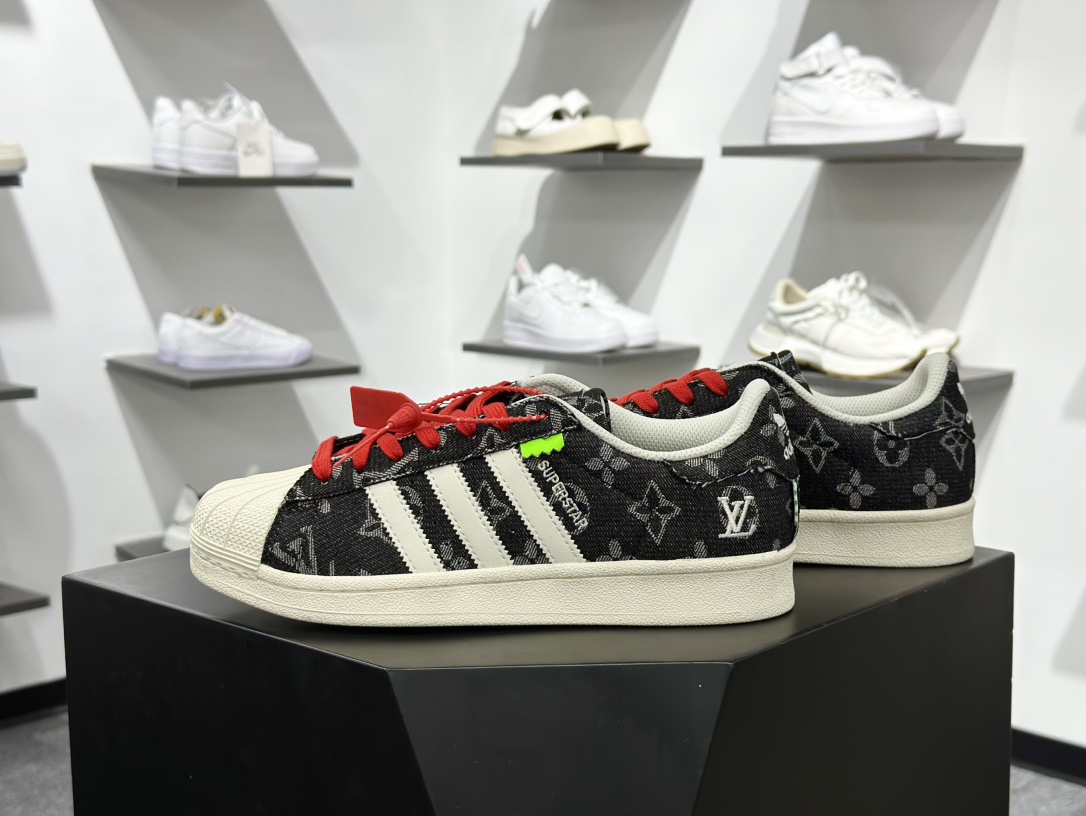路易威登Louis Vuitton x Adidas Originals Superstar”Black/White//LV Monogram”贝壳头系列低帮板鞋“牛仔黑白LV老花提花” IG1988
