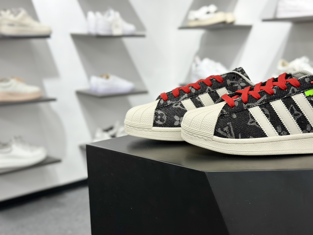路易威登Louis Vuitton x Adidas Originals Superstar”Black/White//LV Monogram”贝壳头系列低帮板鞋“牛仔黑白LV老花提花” IG1988