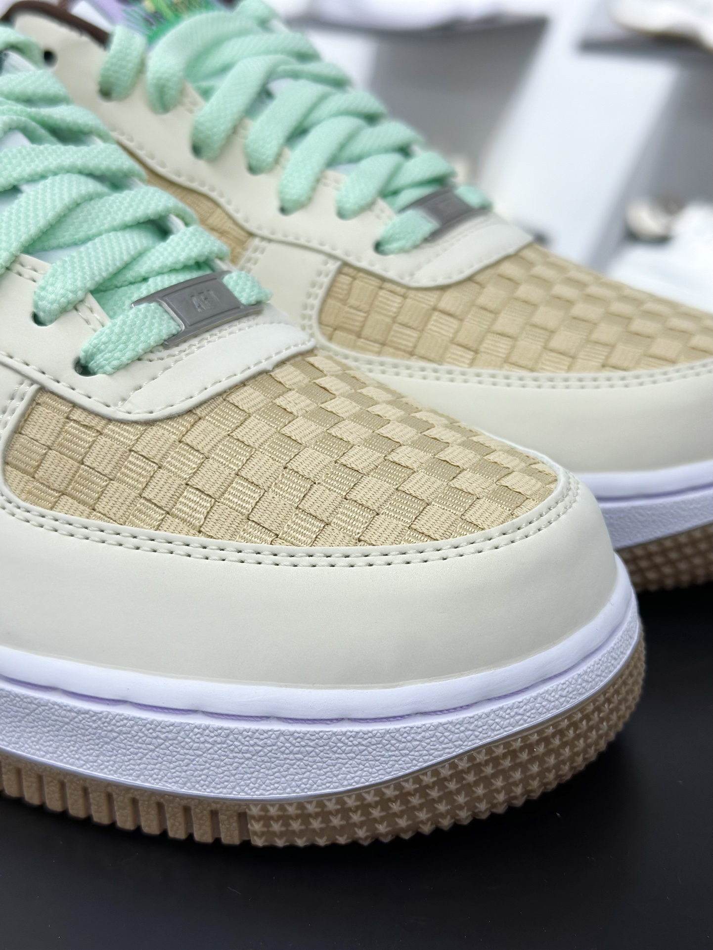 200 Nike Air Force 1 Low 07 米黄绿 IB5722-100