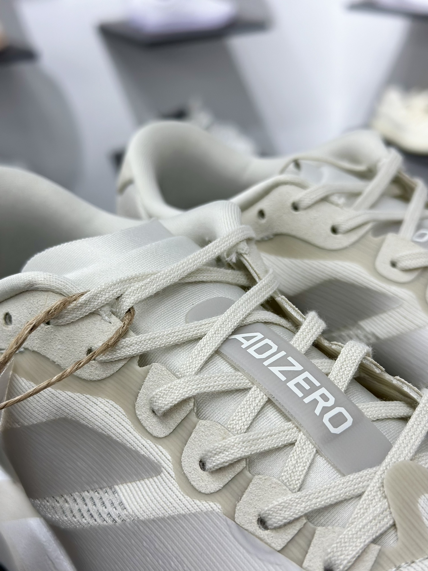200 AD Adizero Evo SL 阿迪超轻透气缓震跑鞋 JR3419