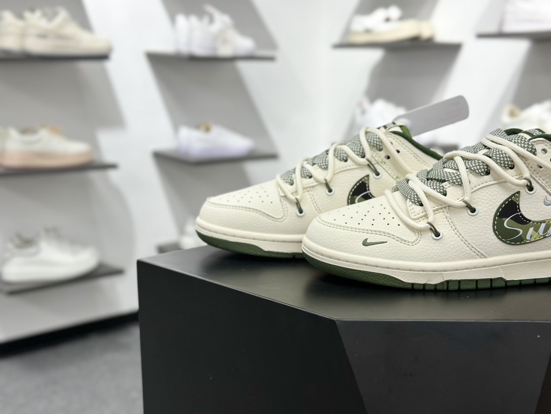300 Nike SB Dunk Low x Supreme 白绿小勾满天星 DM6868-081