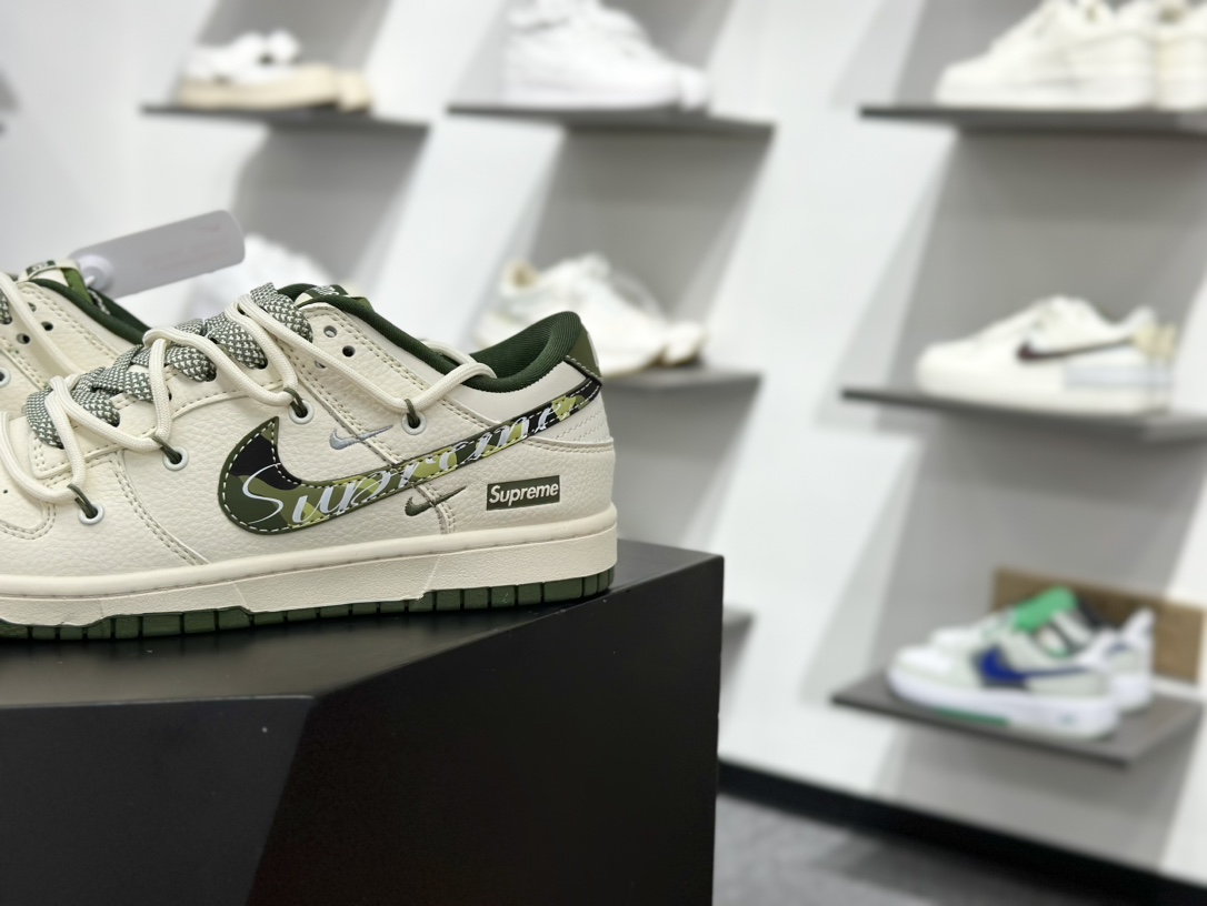 300 Nike SB Dunk Low x Supreme 白绿小勾满天星 DM6868-081