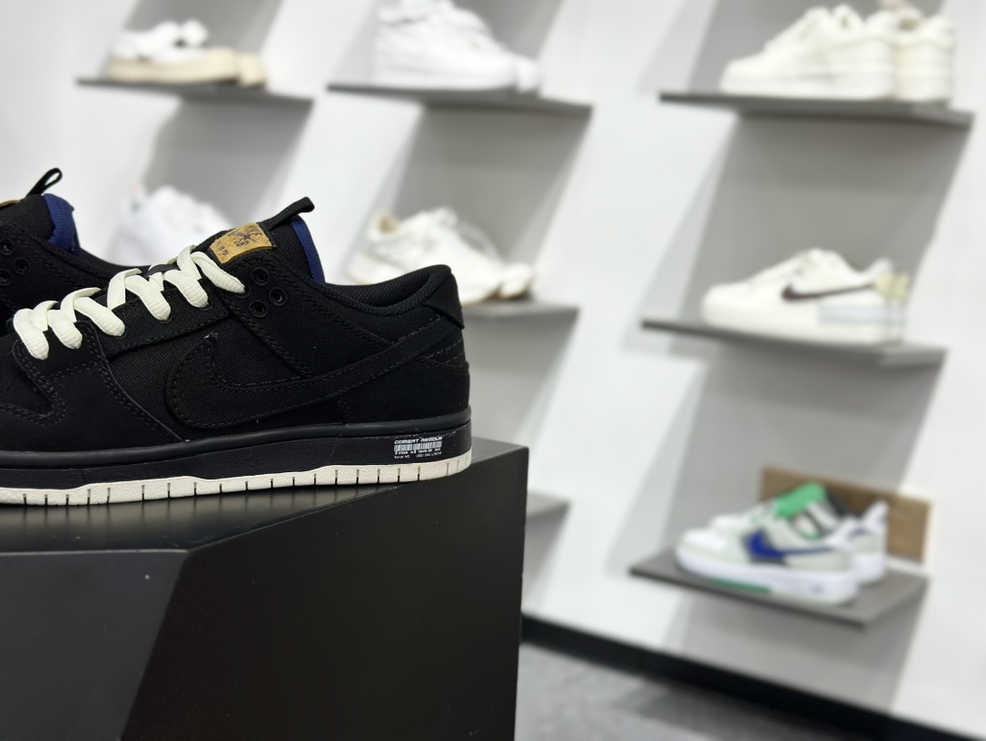 220 Nike SB Dunk Low 黑白蓝帆布 DX6775-400