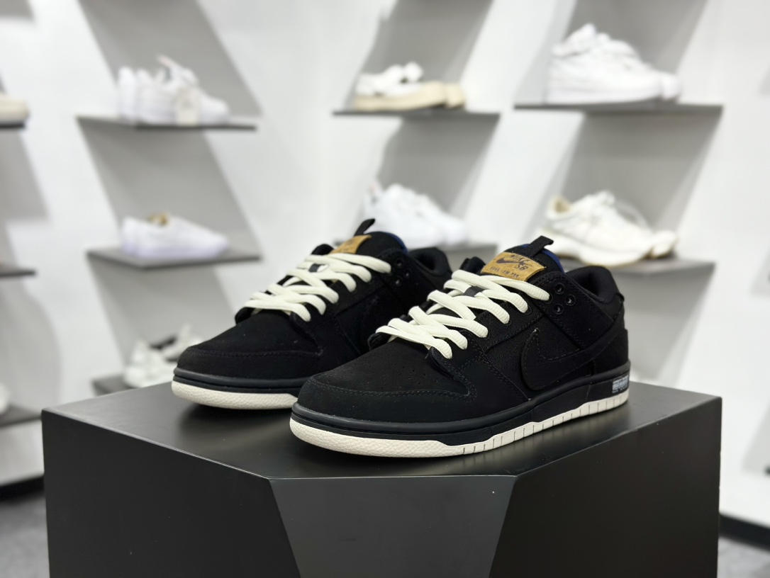 220 Nike SB Dunk Low 黑白蓝帆布 DX6775-400