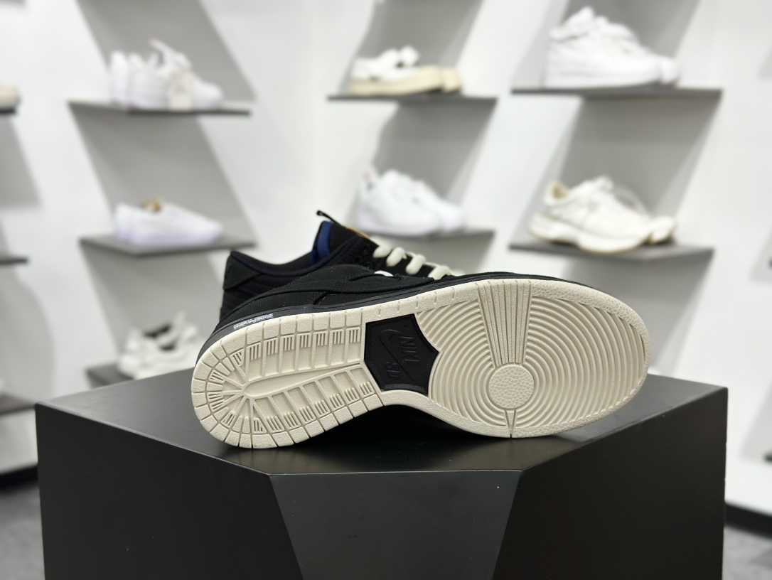 220 Nike SB Dunk Low 黑白蓝帆布 DX6775-400