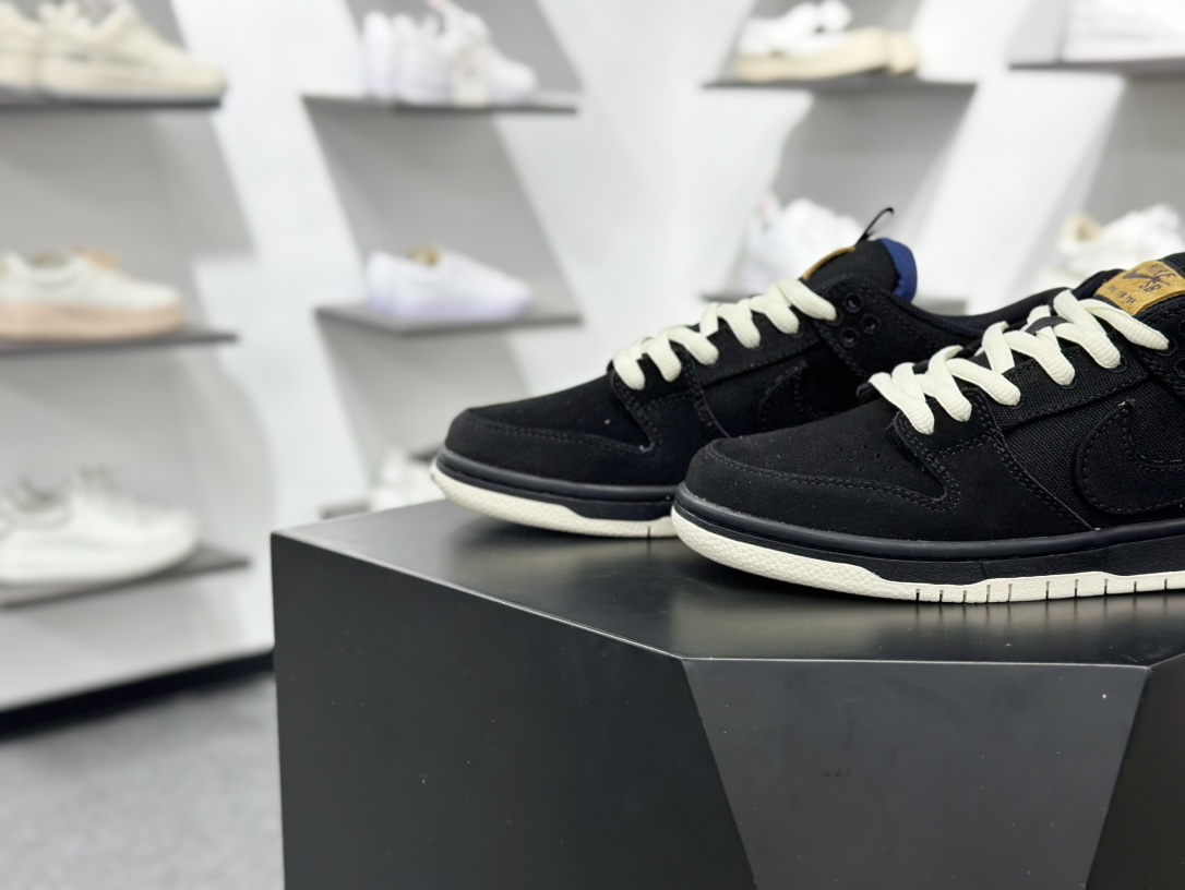 220 Nike SB Dunk Low 黑白蓝帆布 DX6775-400
