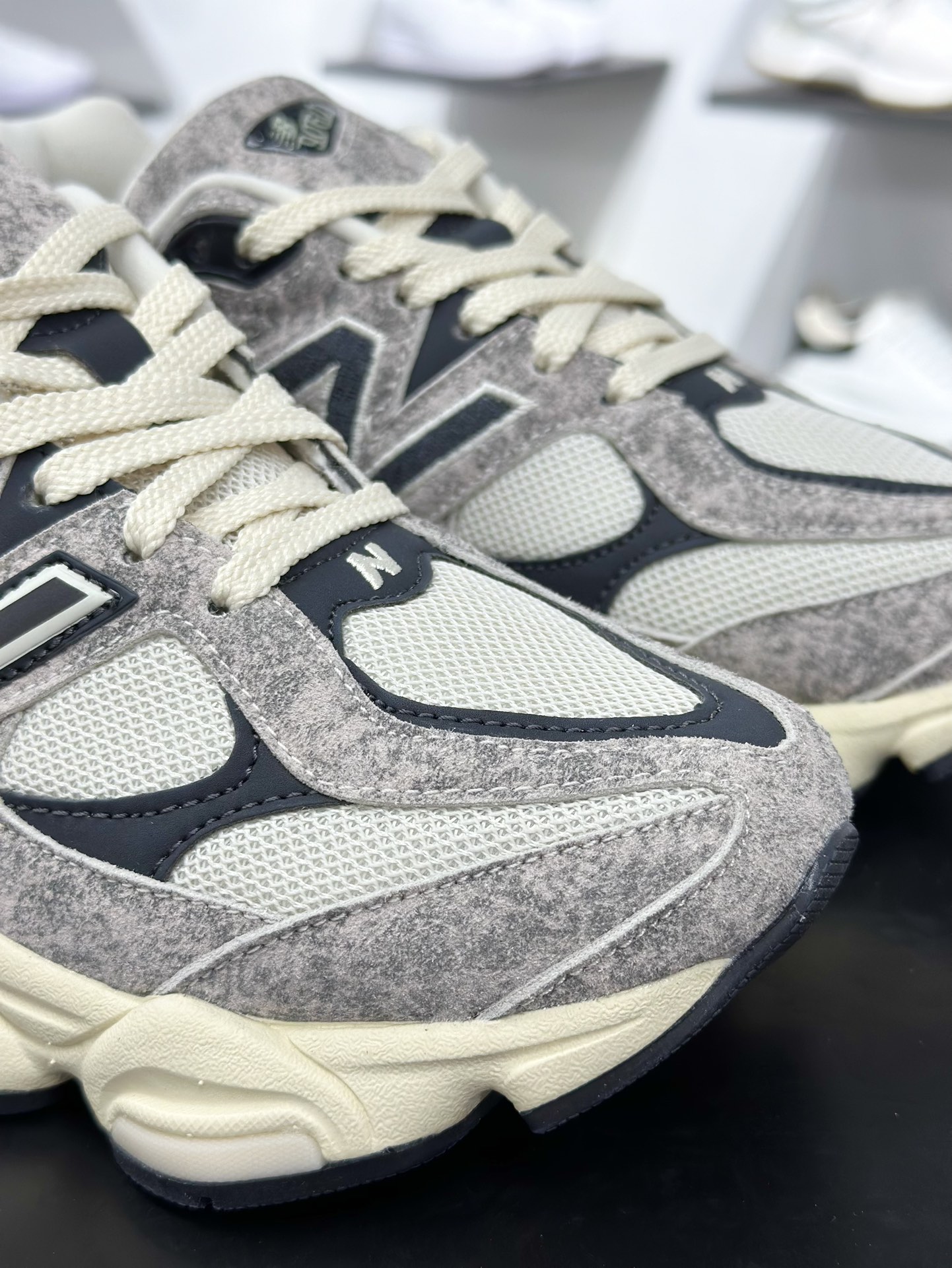 240 New Balance NB 9060 千禧小象蹄 灰黑色 U9060SNA