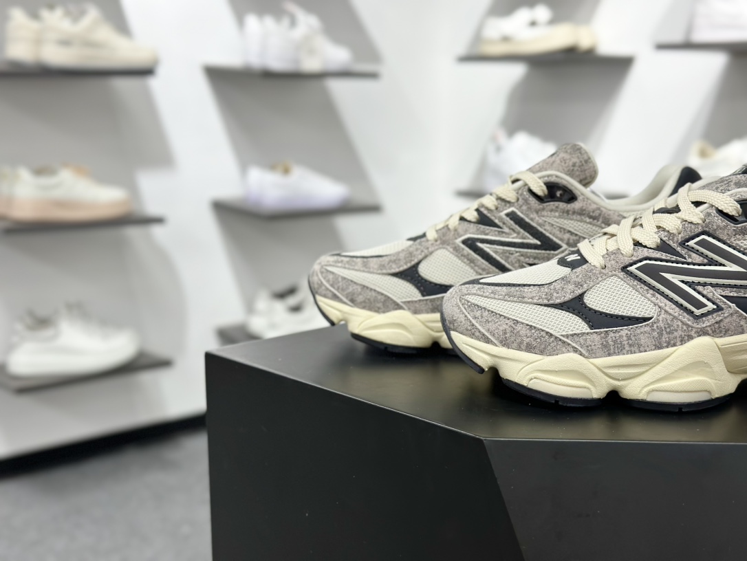 240 New Balance NB 9060 千禧小象蹄 灰黑色 U9060SNA