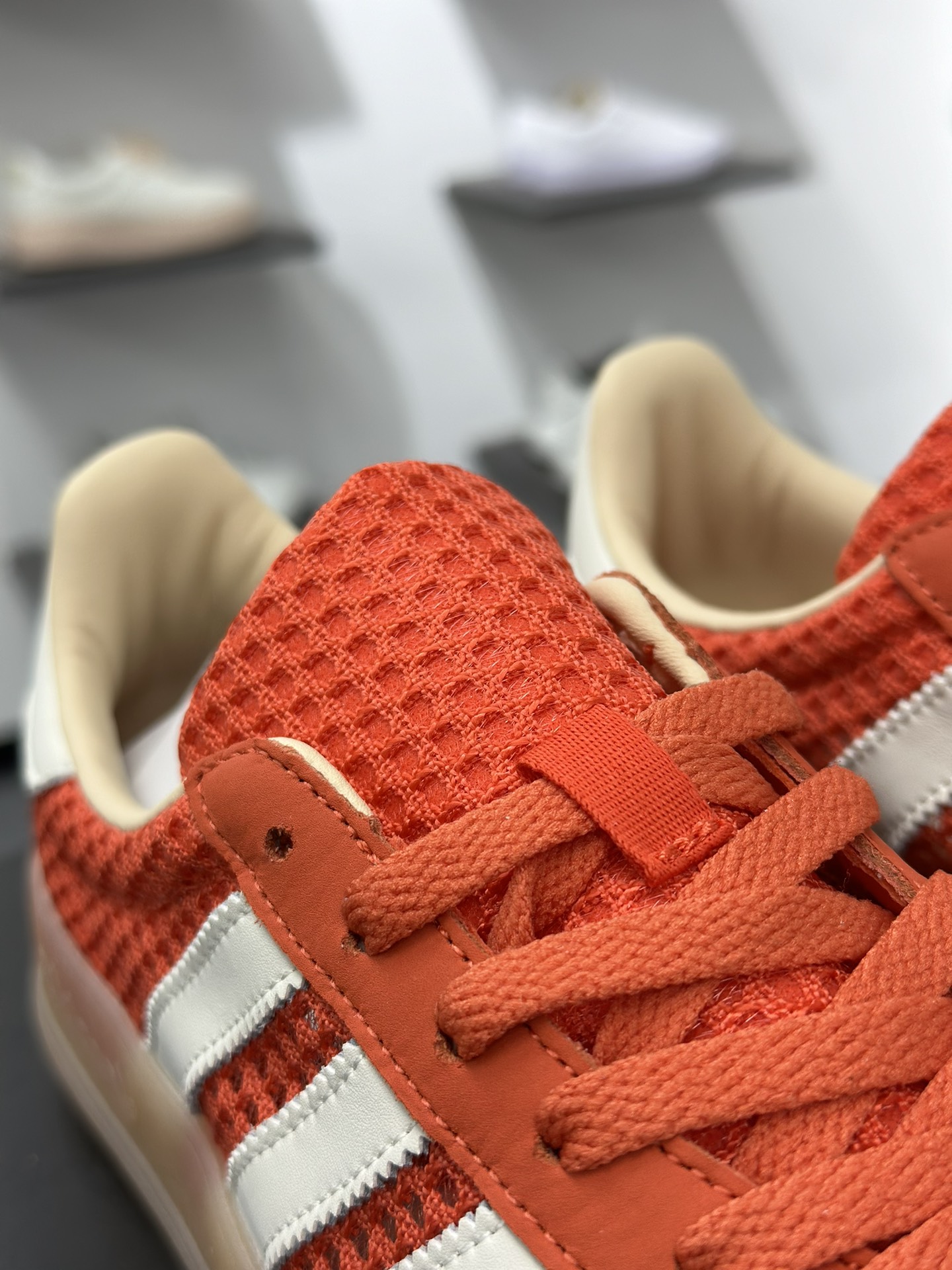 180 AD Gazelle Indoor Trainers 羚羊内训系列低帮复古百搭休闲运动德训风板鞋 JS0713