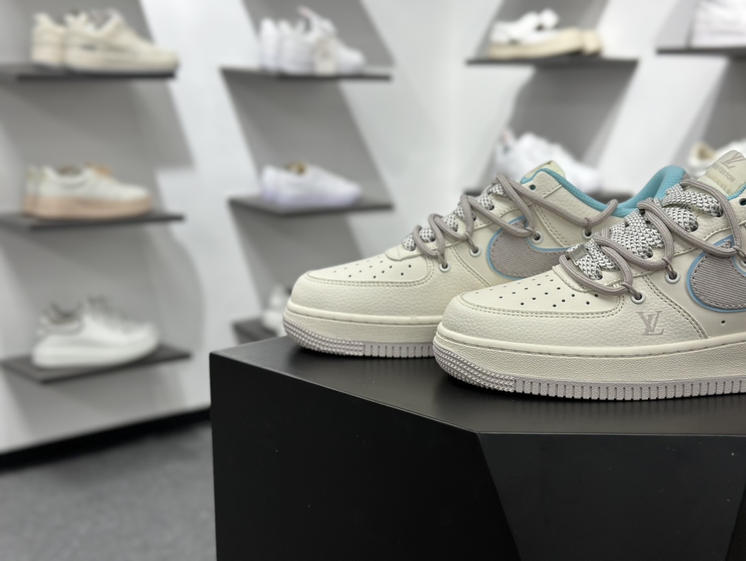 260 Nike Air Force 1 Low 07 x Louis Vuitton 白蓝满天星 DM6868-095
