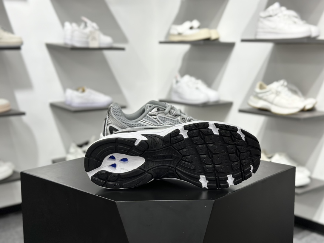 200 New Balance 新百伦 U740JPG 复古休闲慢跑鞋