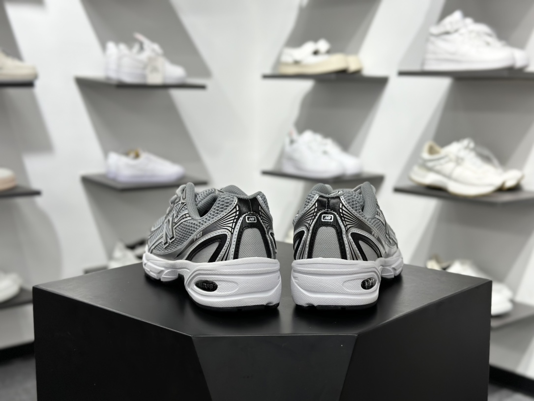200 New Balance 新百伦 U740JPG 复古休闲慢跑鞋