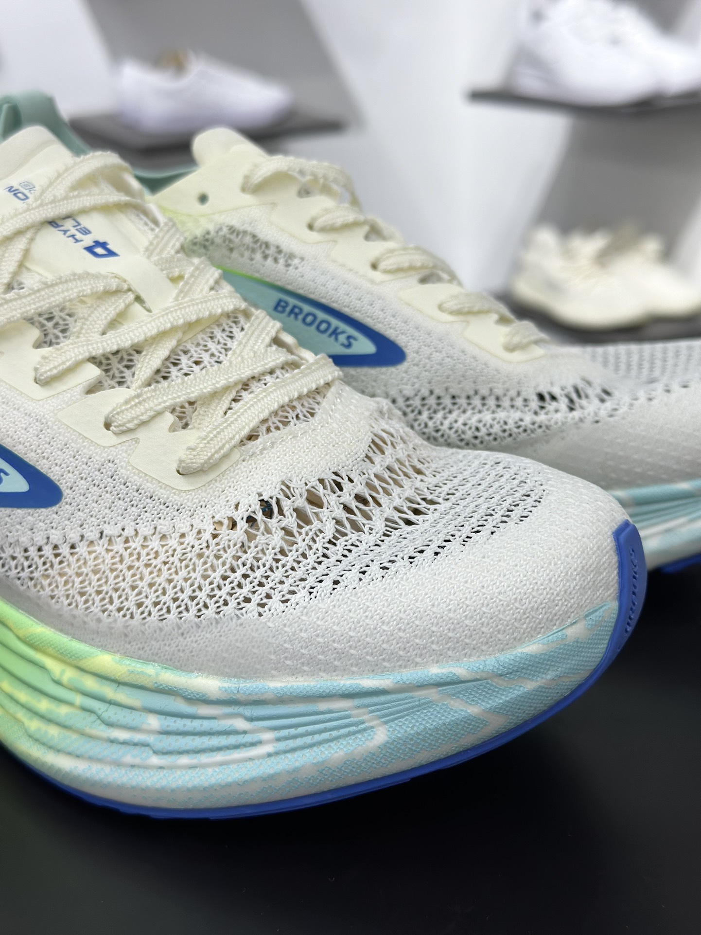 Brooks 布鲁克斯 Hyperion Elite 4 超弹轻盈跑步鞋 100053