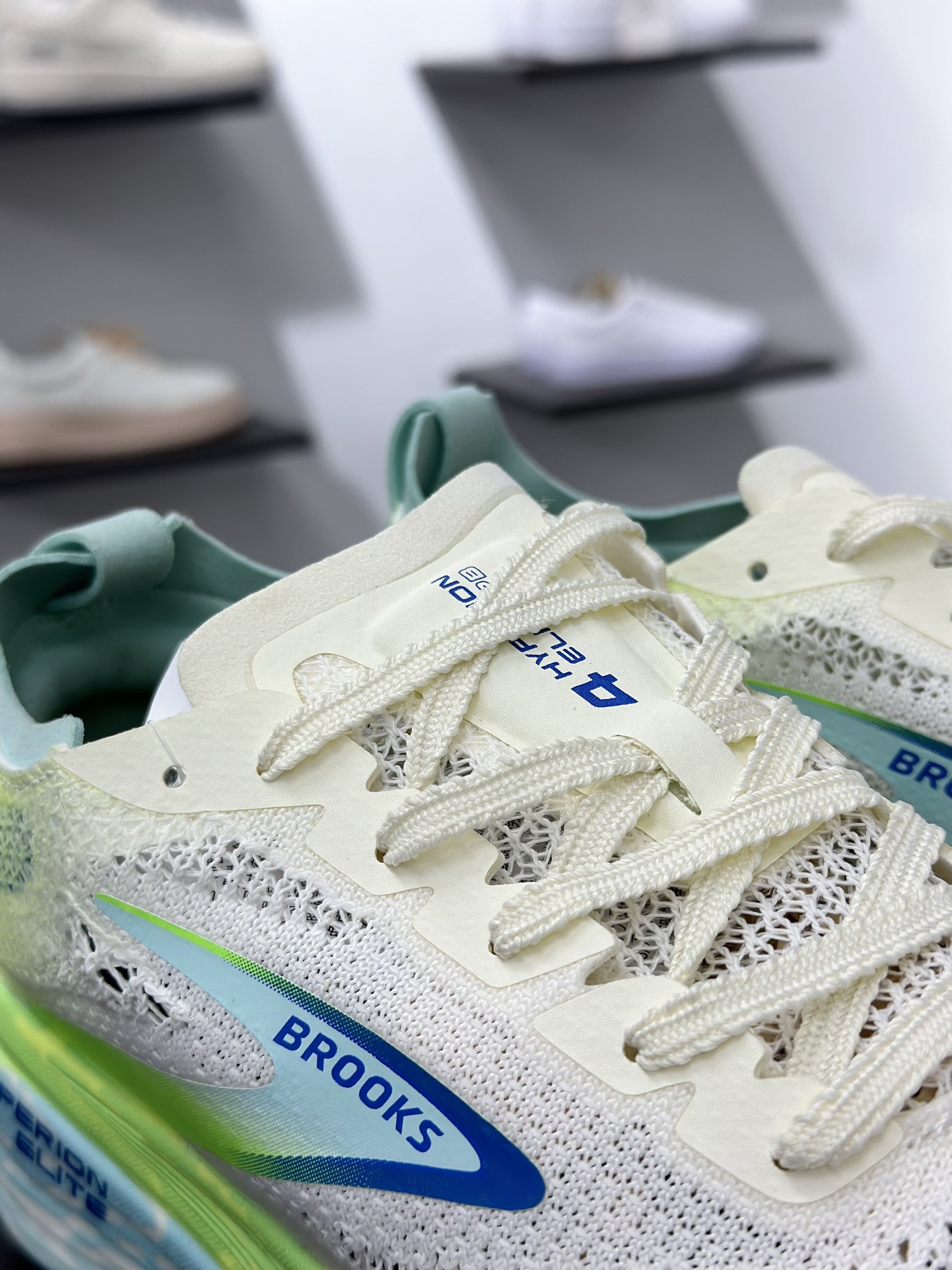 Brooks 布鲁克斯 Hyperion Elite 4 超弹轻盈跑步鞋 100053