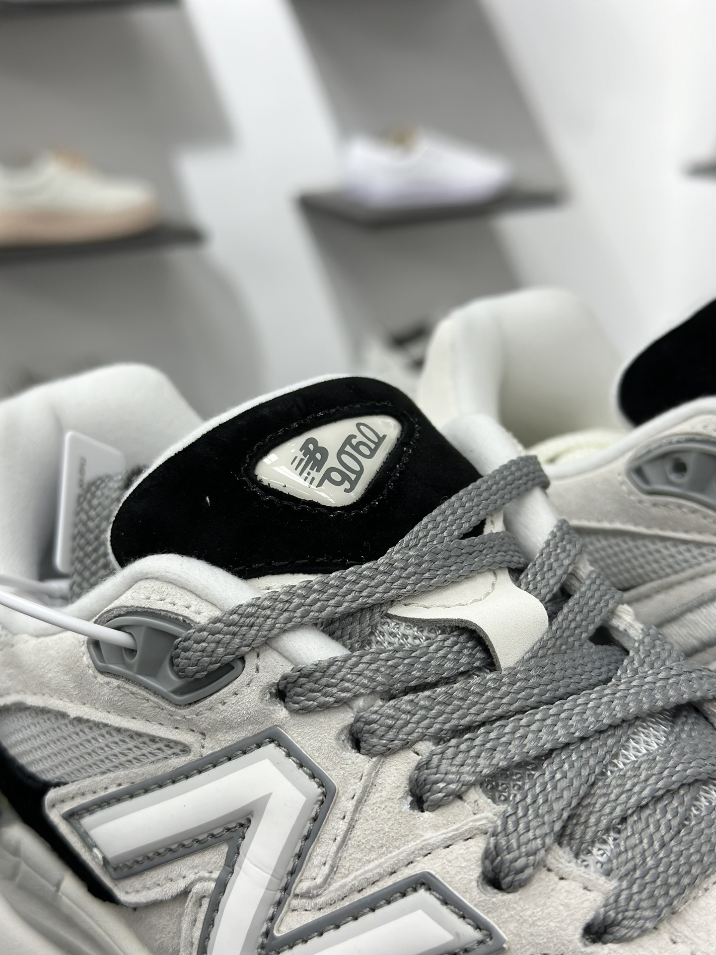 240 NB新百伦New Balance 9060”Jet Black”系列复古百搭跑步鞋“浅灰白黑” U9060JBB