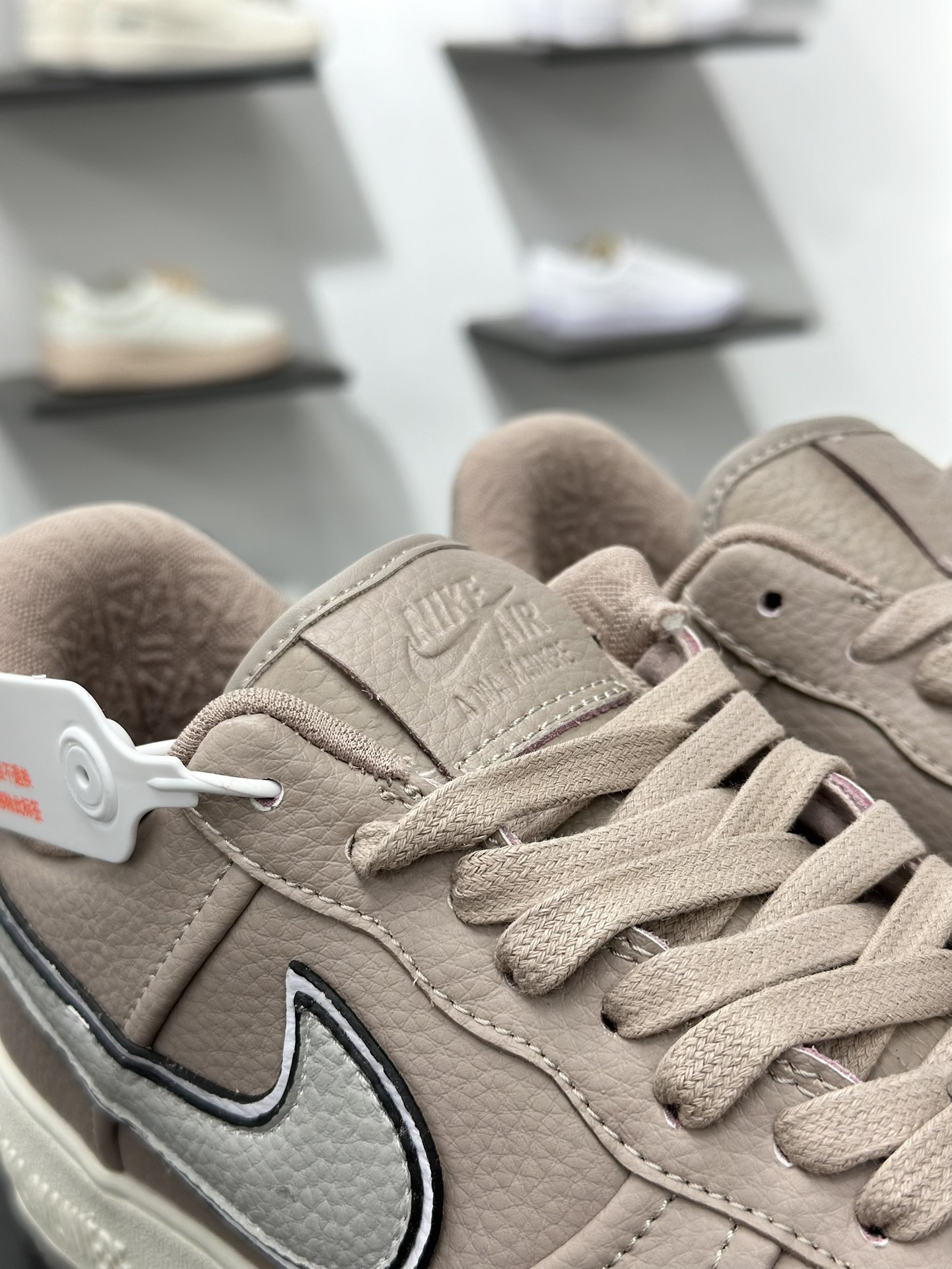A Ma Maniére x Nike Air Force 1'07 Low 联名款 空军一号低帮休闲板鞋 HF4084-200