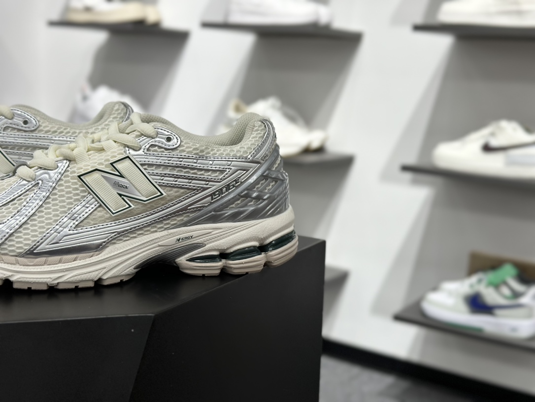 220 New Balance M1906R系列 复古老爹防滑耐磨低帮 跑步鞋 M1906REE