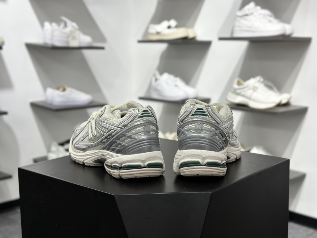 220 New Balance M1906R系列 复古老爹防滑耐磨低帮 跑步鞋 M1906REE