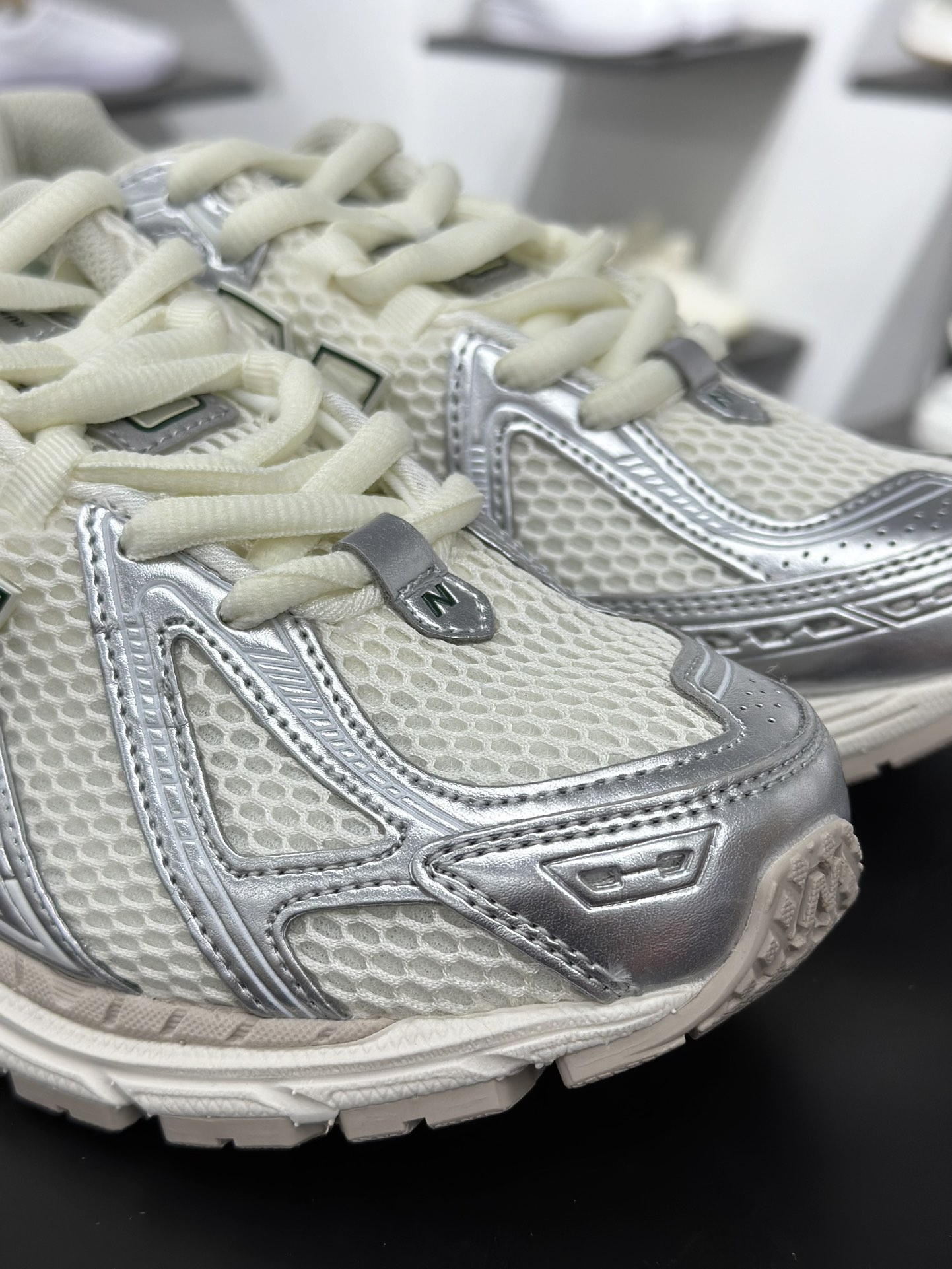 220 New Balance M1906R系列 复古老爹防滑耐磨低帮 跑步鞋 M1906REE