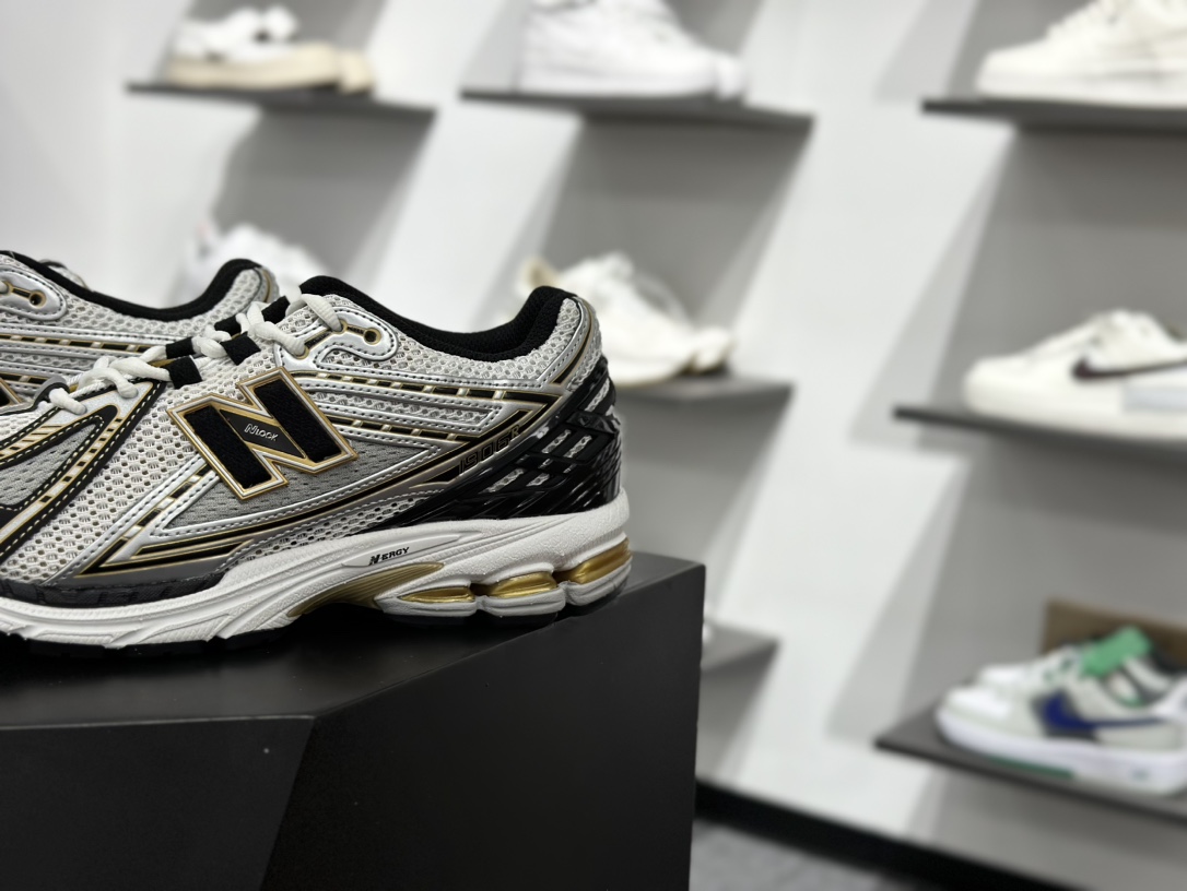 220 New Balance M1906R系列 复古老爹防滑耐磨低帮 跑步鞋 M1906RA
