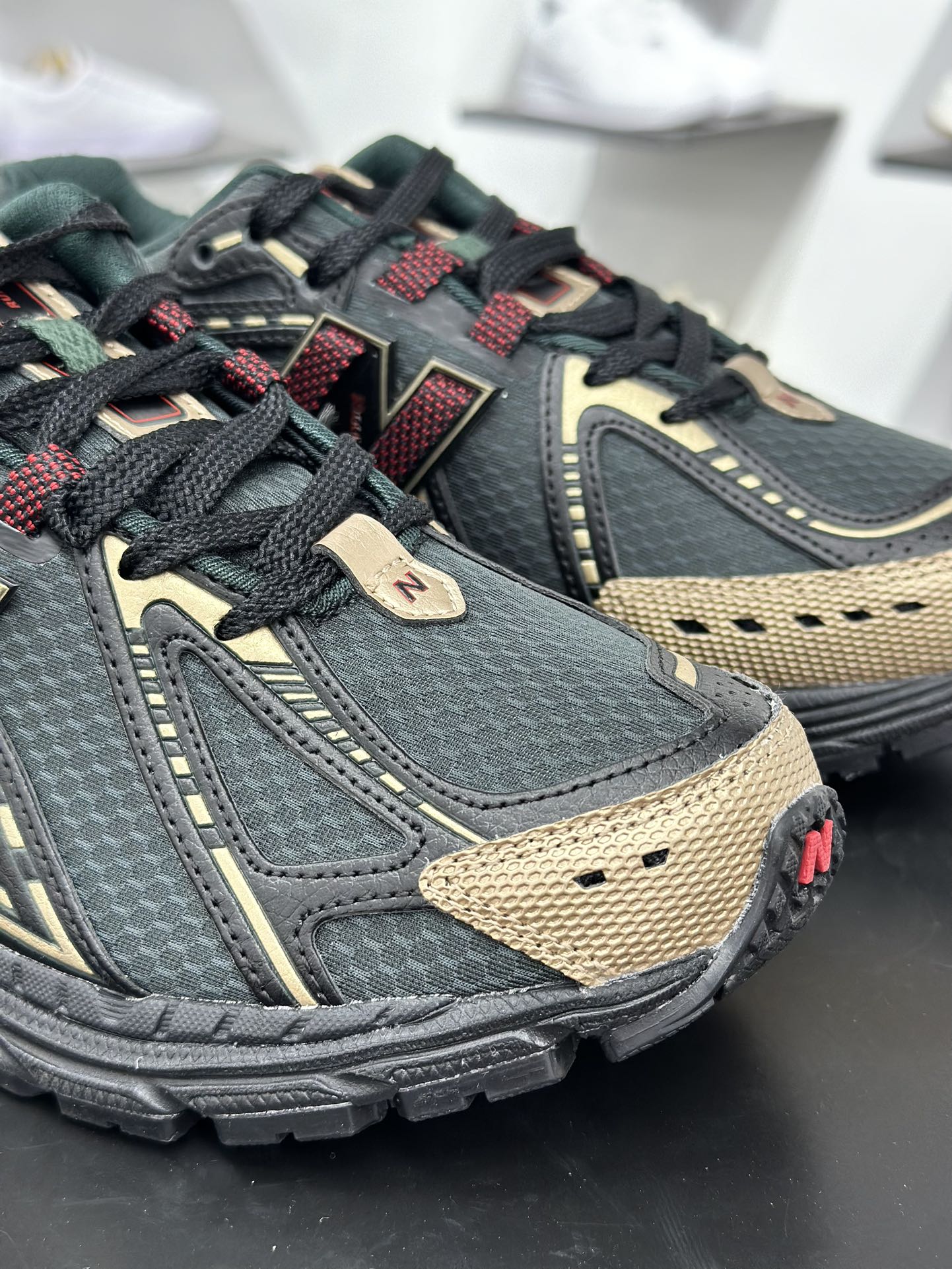 220 New Balance M1906R系列 复古老爹防滑耐磨低帮 跑步鞋 M1906RKS