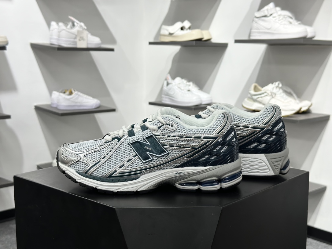 New Balance M1906R系列 复古老爹防滑耐磨低帮 跑步鞋 M1906RCE