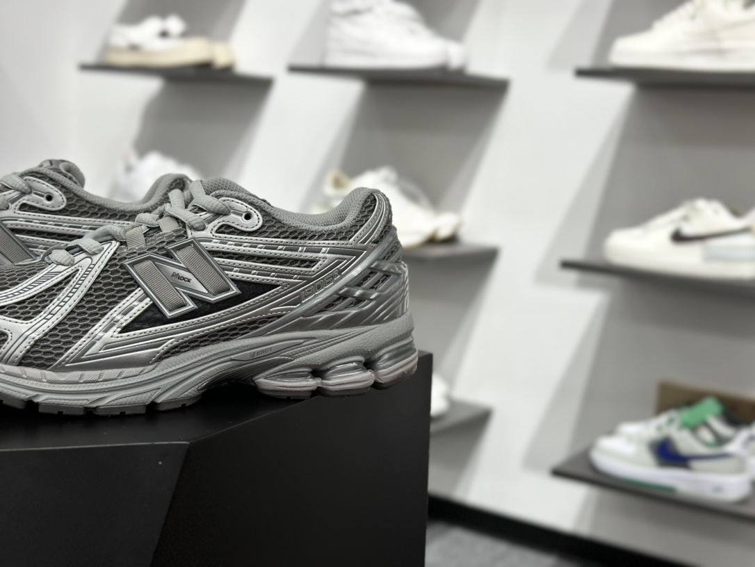 220 New Balance M1906R系列 复古老爹防滑耐磨低帮 跑步鞋 M1906REH
