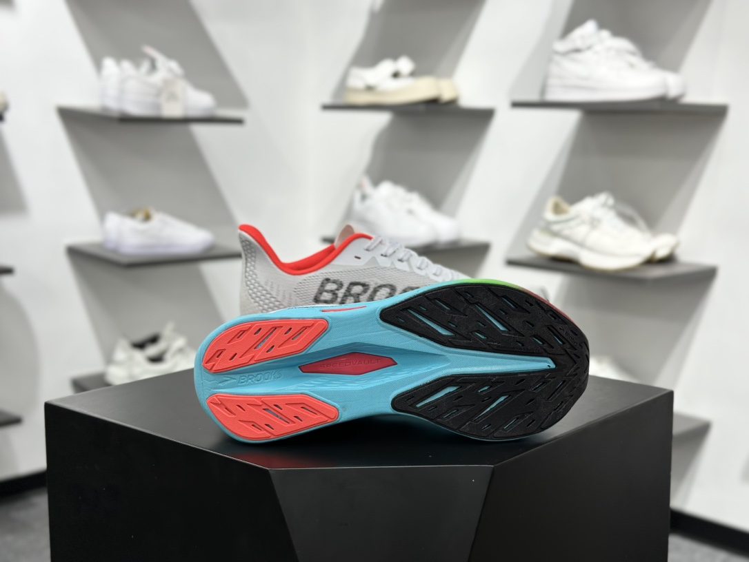 Brooks Hyperion Max 2 布鲁克斯 烈风2系列低帮透气缓震支撑休闲运动慢跑鞋 110434 1D 409