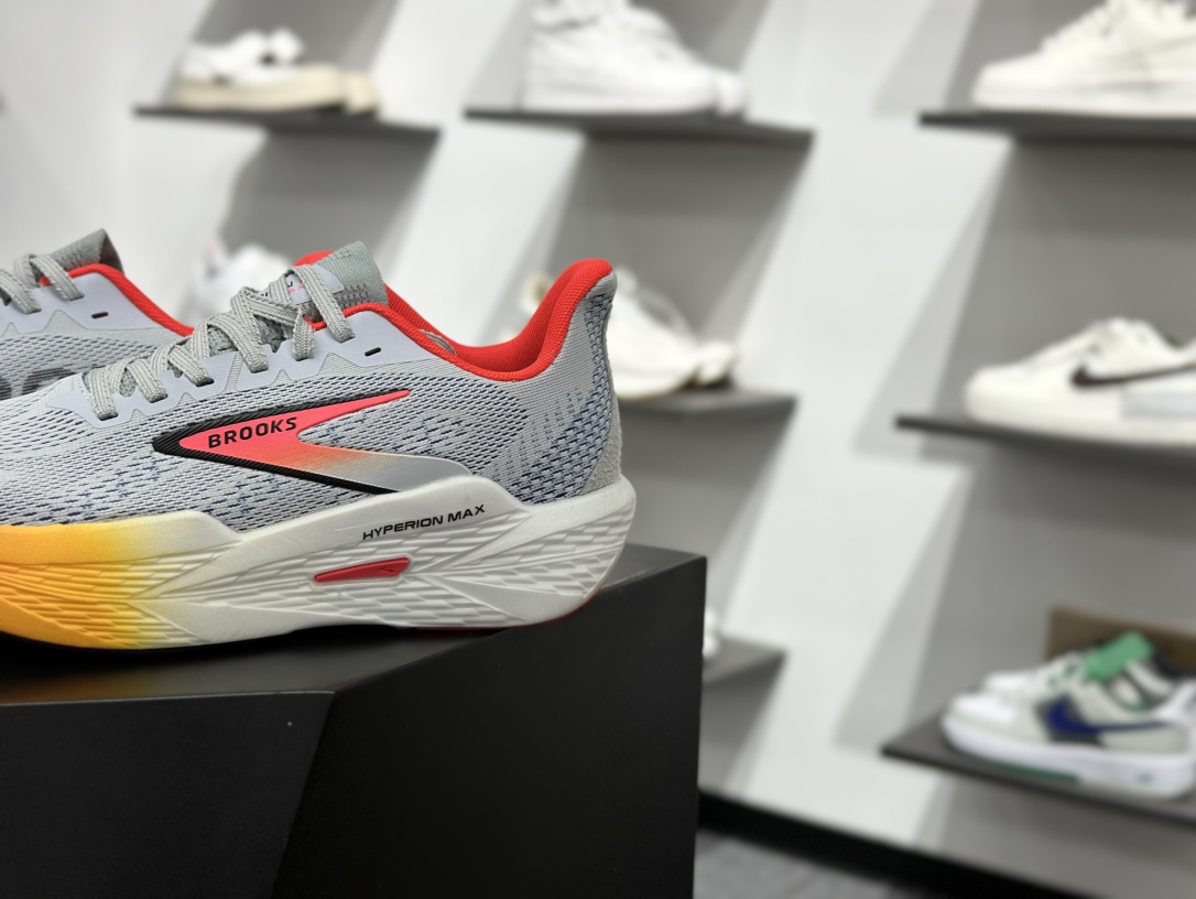 Brooks Hyperion Max 2 布鲁克斯 烈风2系列低帮透气缓震支撑休闲运动慢跑鞋 110434 1D 443