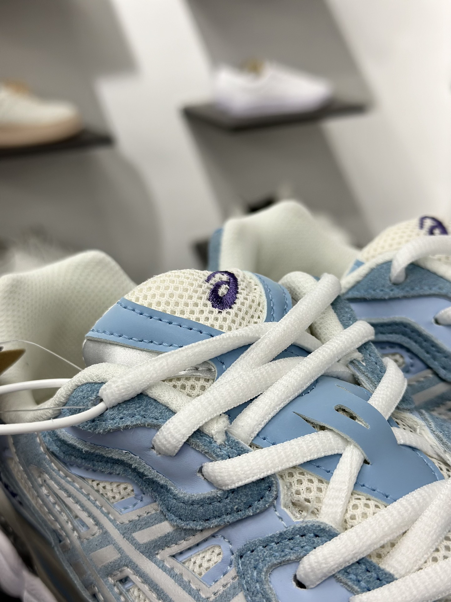 200 Asics 亚瑟士 GEL-NYC 低帮运动休闲跑步鞋 1203A383-107