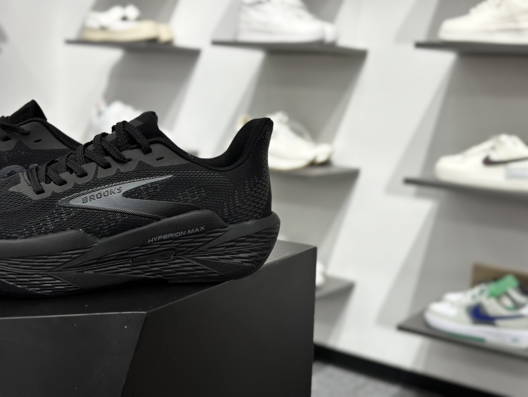 Brooks Hyperion Max 2 布鲁克斯 烈风2系列低帮透气缓震支撑休闲运动慢跑鞋 110434 1D 410