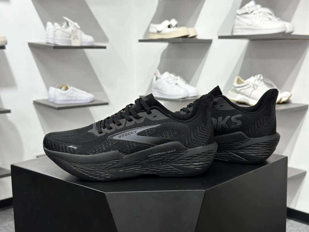 Brooks Hyperion Max 2 布鲁克斯 烈风2系列低帮透气缓震支撑休闲运动慢跑鞋 110434 1D 410