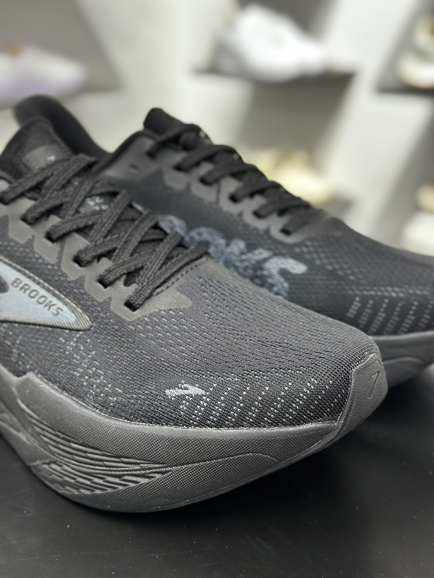 Brooks Hyperion Max 2 布鲁克斯 烈风2系列低帮透气缓震支撑休闲运动慢跑鞋 110434 1D 410