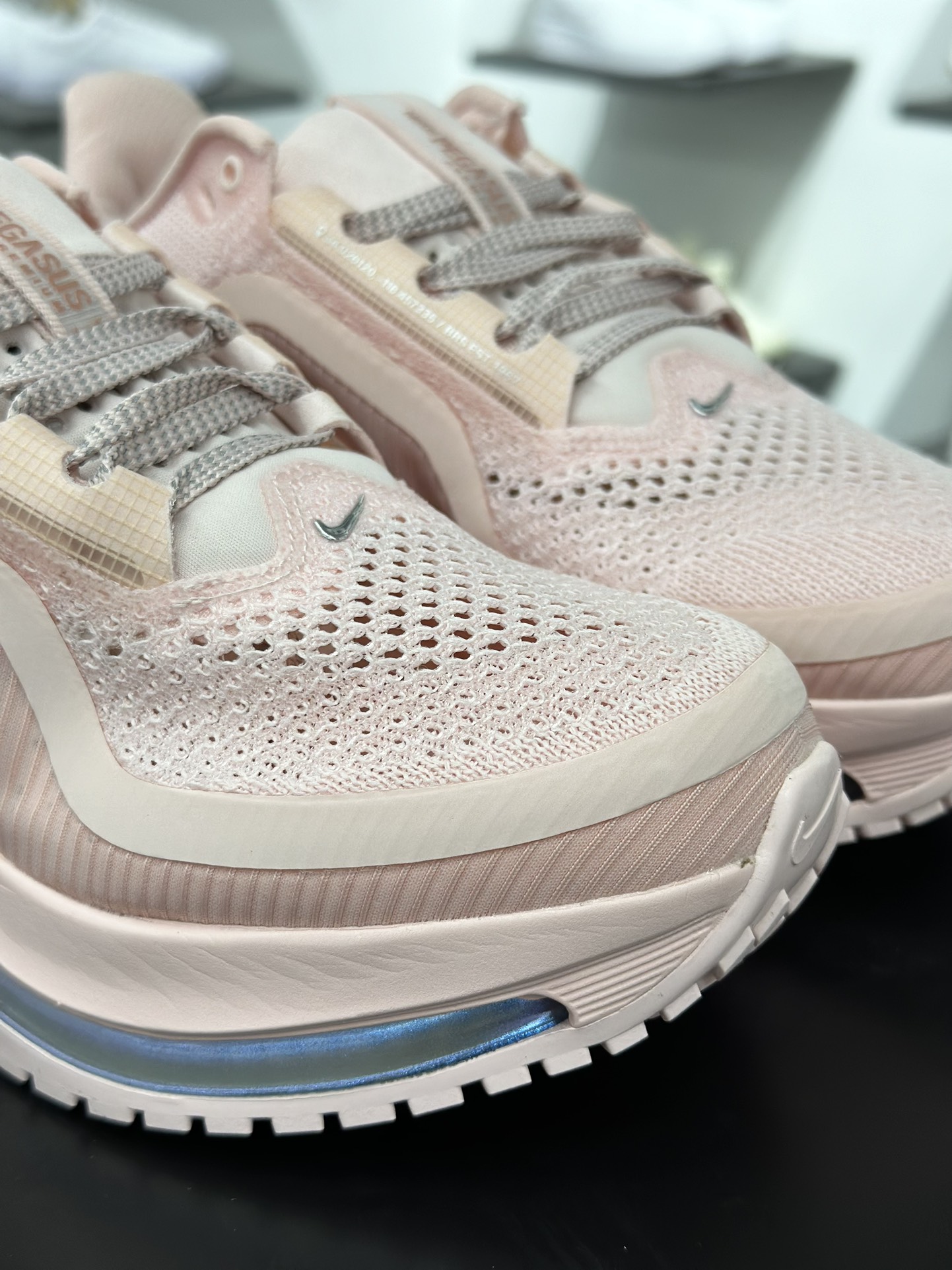 Nike Pegasus Premium Airscape 舒适百搭减震防滑耐磨透气 低帮跑步鞋 女款 粉色 HQ2593-601