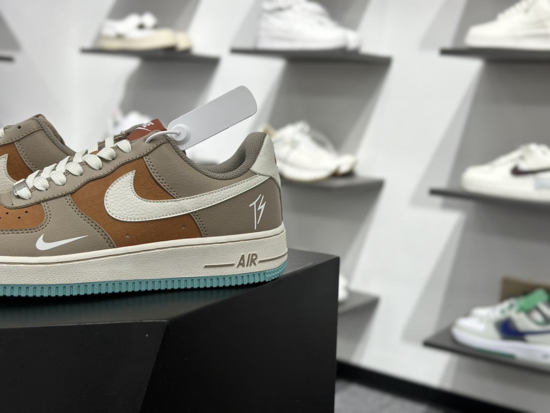 Nike Air Force 1 Low 07 米棕小熊玩偶 LW9297-006