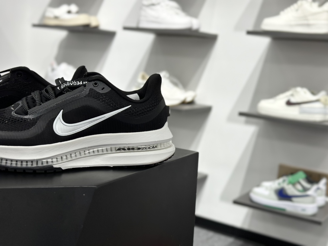 2025年跑鞋王者降临 耐克推出的顶级飞马 Nike Pegasus Premium 全掌气垫 纤维气柱网面跑步鞋 HQ2592-100