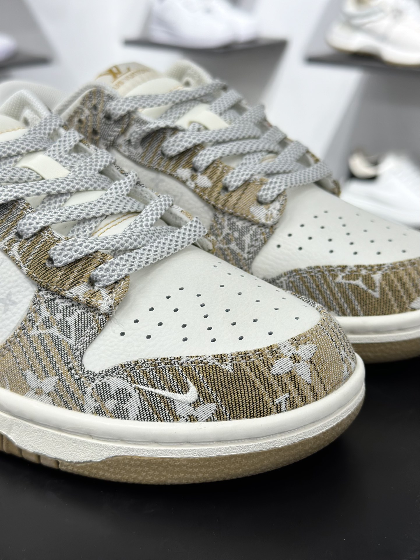 Nike SB Dunk Low LV联名 SC9772-810