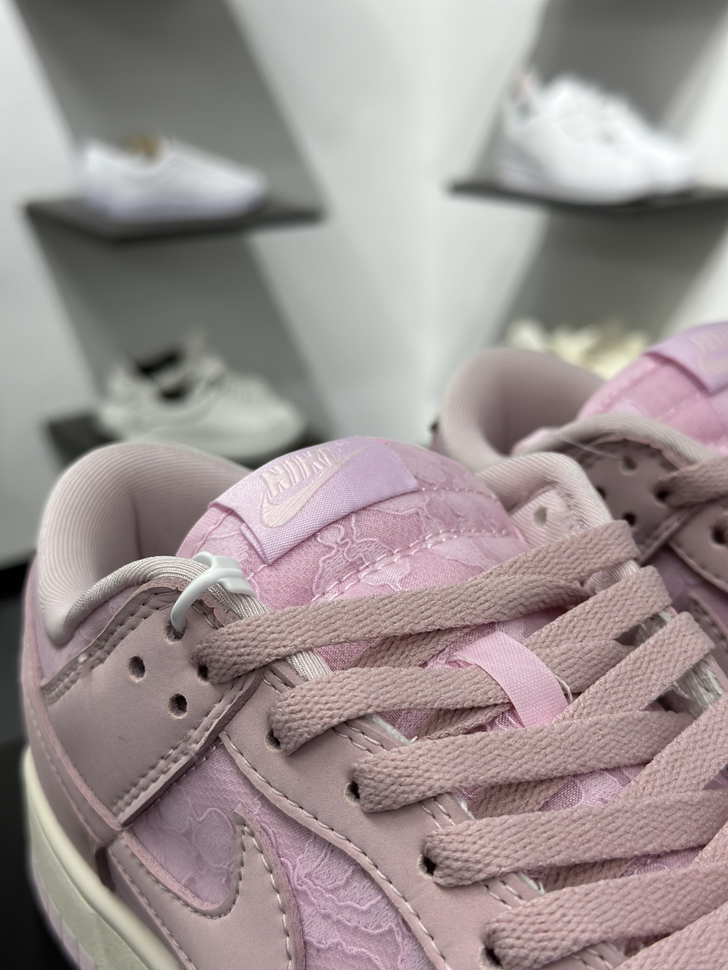NIKE SB Dunk Low 白粉 HJ5870-600